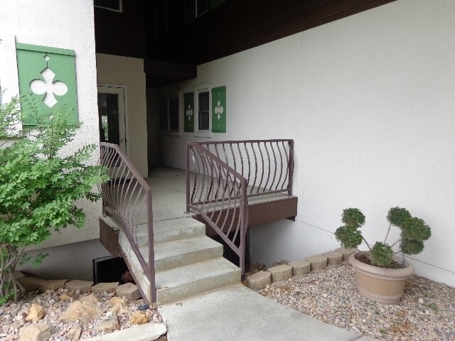 954 Schneitter Cir Unidad H-5