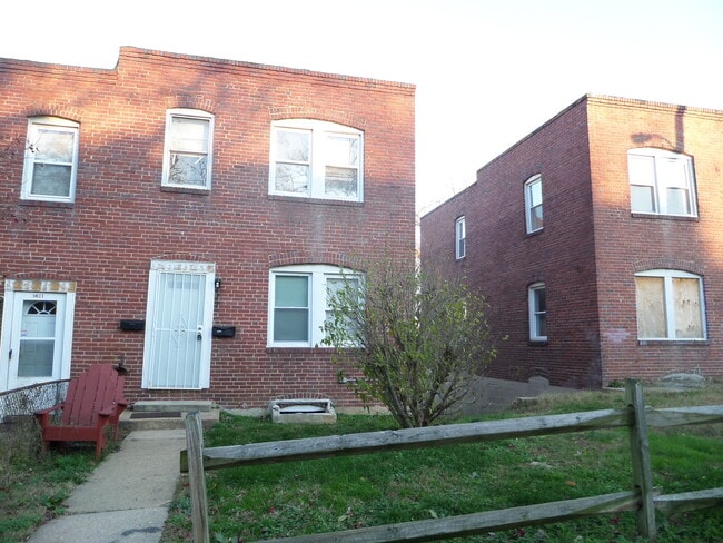 Building Photo - 3823 Pascal Ave Unit 3823 Pascal Ave. #2 Rental