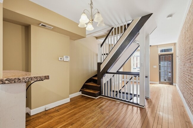 Photo - 1214 Marshall St