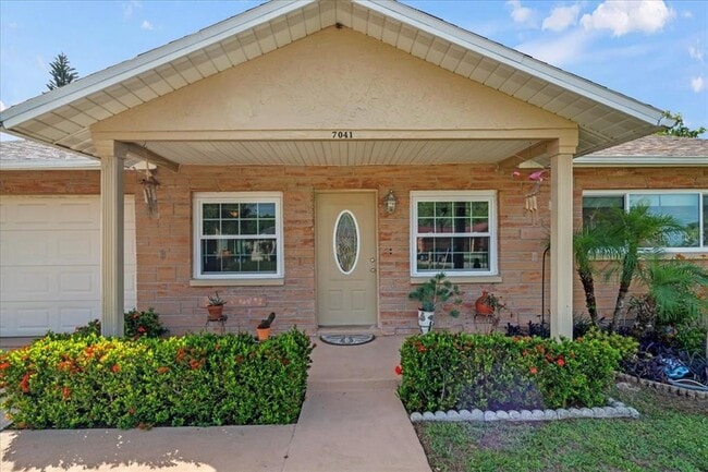 Photo - 7041 Daggett Terrace