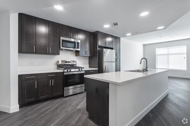 2BR, 2BA - 1151 SF - #202 - The Harrington