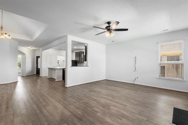 Photo - 497 Esperanza Dr