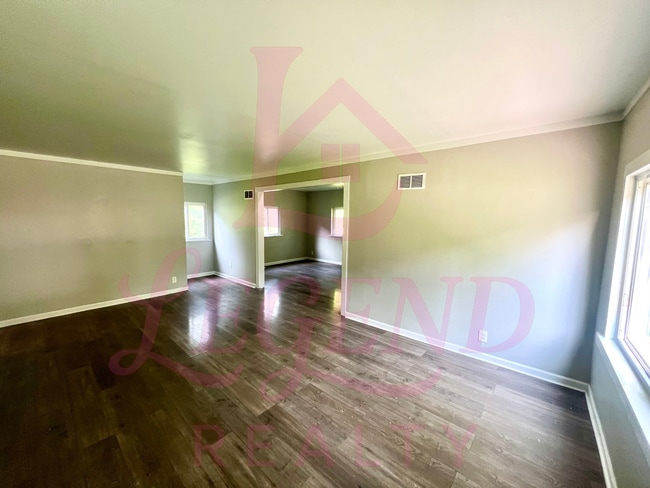 Photo - Spacious 3-Bedroom Home for Rent in Riverv...