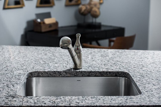 Undermount sinks