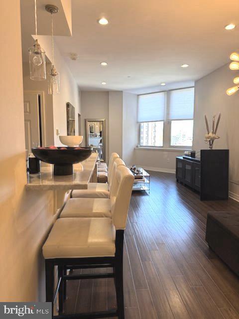 Building Photo - 1600 Arch St Unit 1005