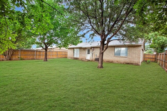 Photo - 5308 Gates Dr