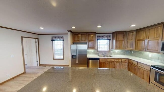 Photo - 140 American Ave