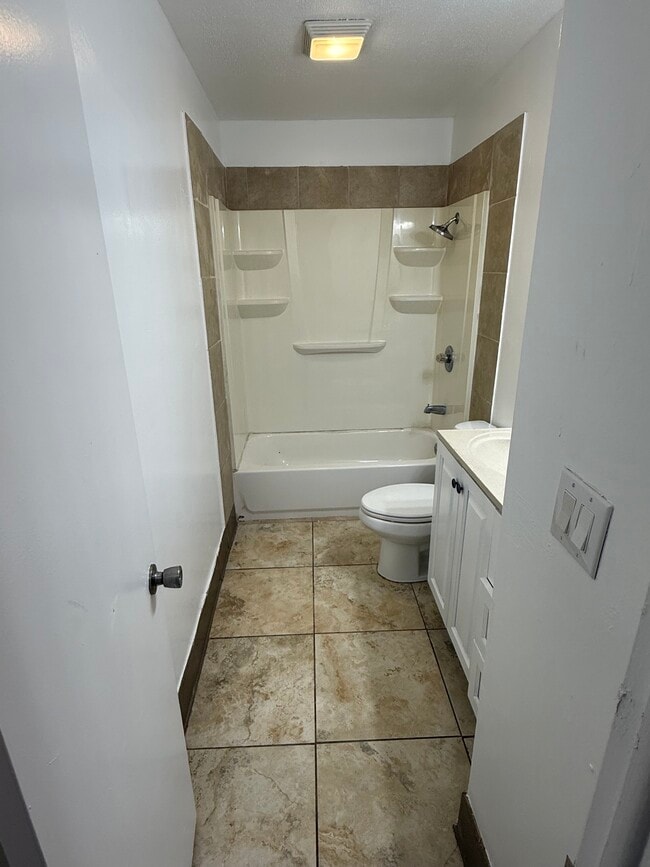 Photo - 324 NW 96th St