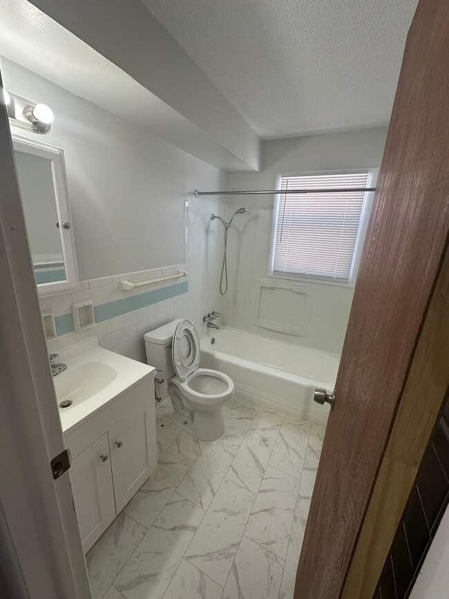 Photo - Cozy and comfortable 2 bed 1 bath apartment located in the heart of Speedway. Apply today to sche...