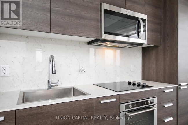 Photo - 75 Canterbury Pl Unit PH206