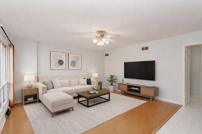 Photo - 612 Maple Ct