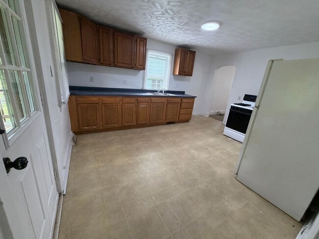 Photo - 31 Maple St