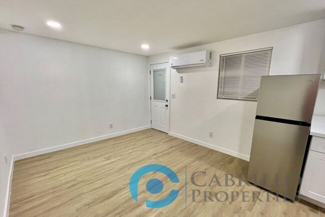 Photo - 1580 Parrot St