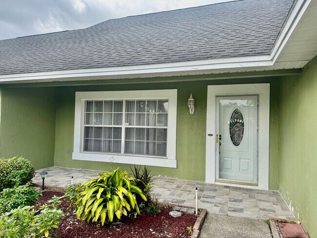 5624 Mandarin Ct