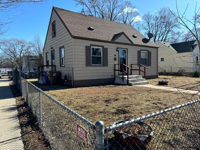 Photo - 3 bedroom Kenosha cape cod