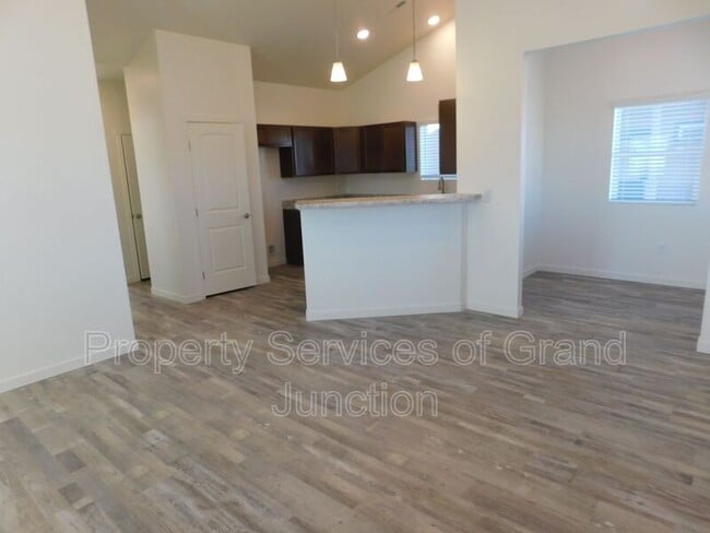 Photo - 2354 Zion Cyn Ave