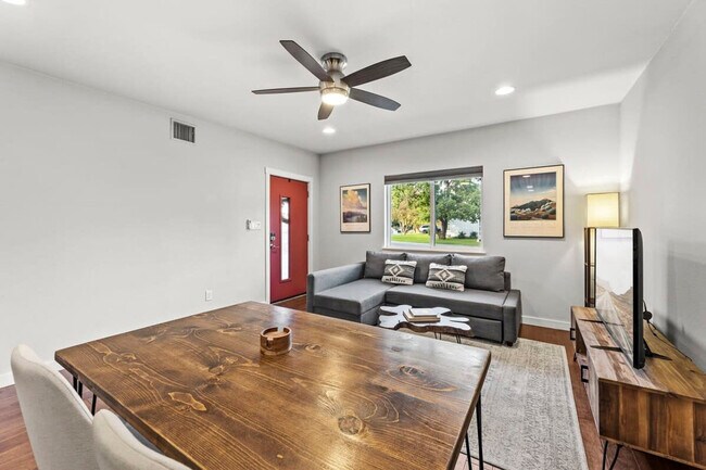 Photo - 2015 Rabb Glen St Unidad ID1254581P