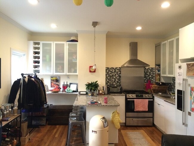 Photo - 174 Bolton St Unidad 3