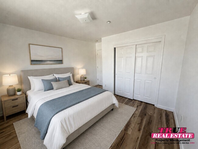 Photo - 805 Sunny Ln