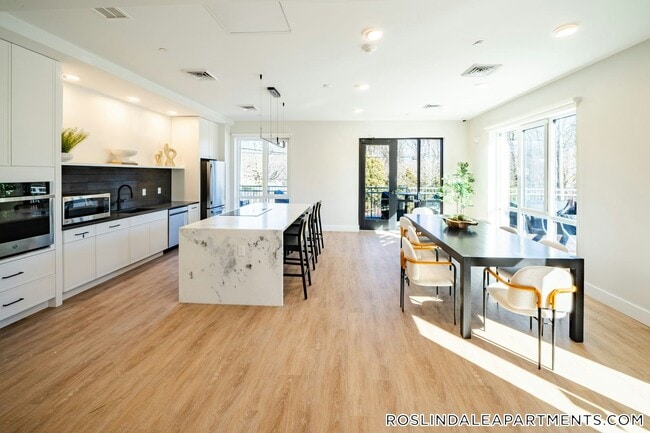 289 Walk Hill St Unit STH