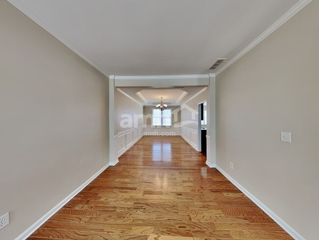 Photo - 2410 Chandler Grove Dr