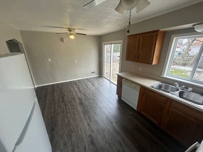 Photo - Charming 3-Bedroom Home Near North Toledo