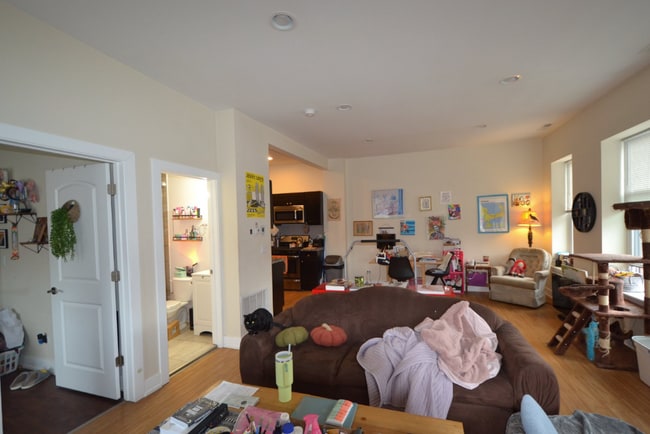 Building Photo - 4461 W Lawrence Ave Unit 2S Rental