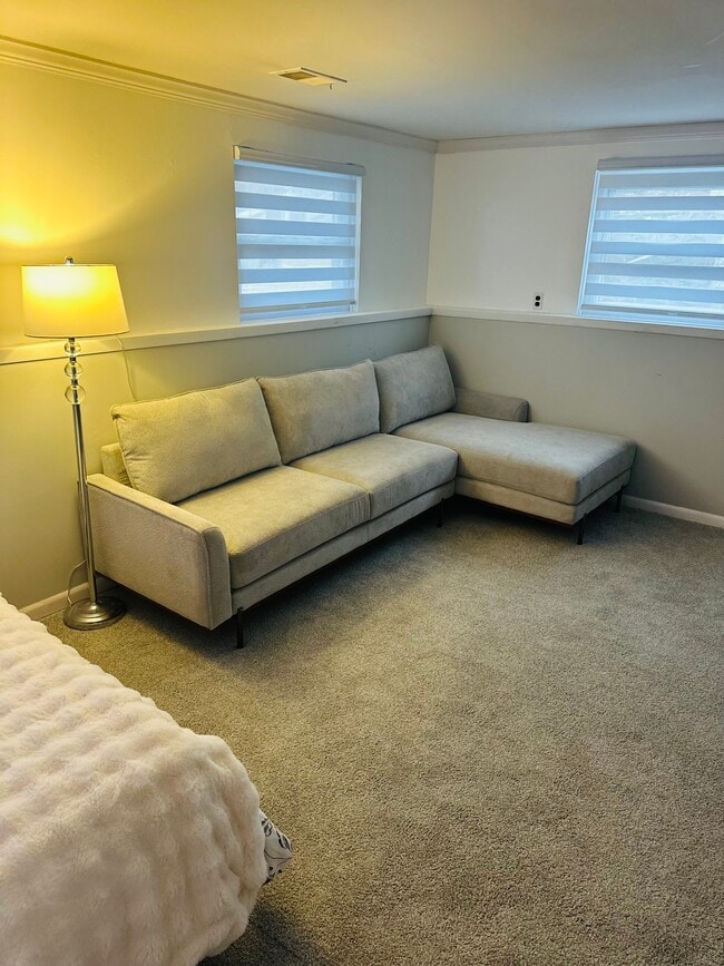 Photo - 15742 Woodmont St