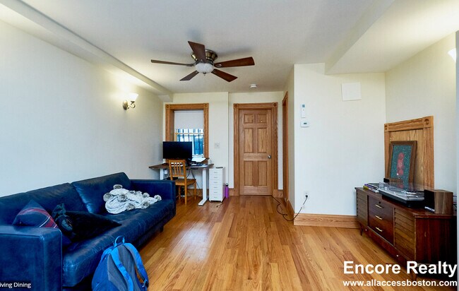 Photo - 6 Phillips St Apartments Unit A