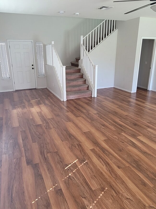 Photo - Great 3 bedroom 2.5 bath Two Story House f...