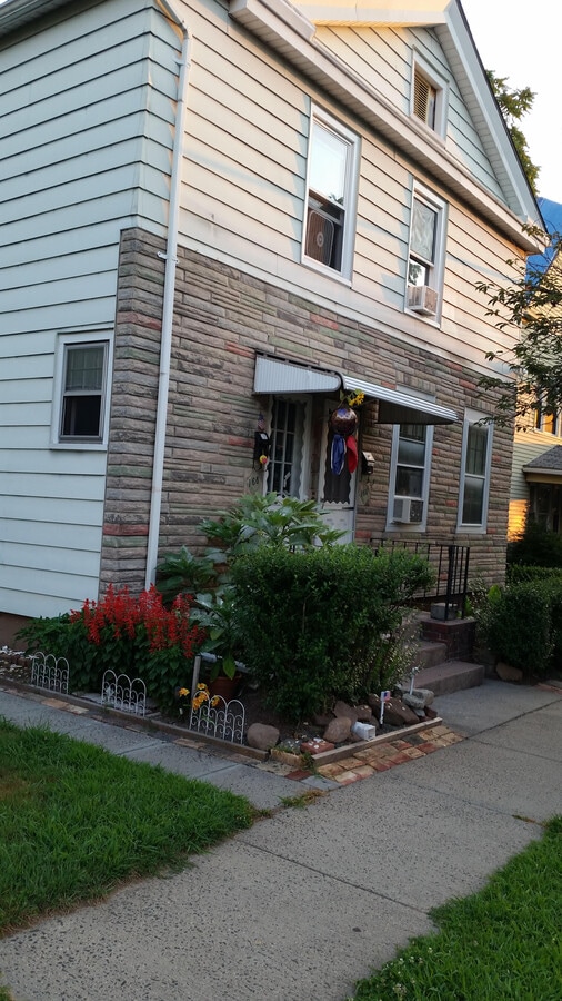 Photo - 166 College St Apartments Unit 166rear