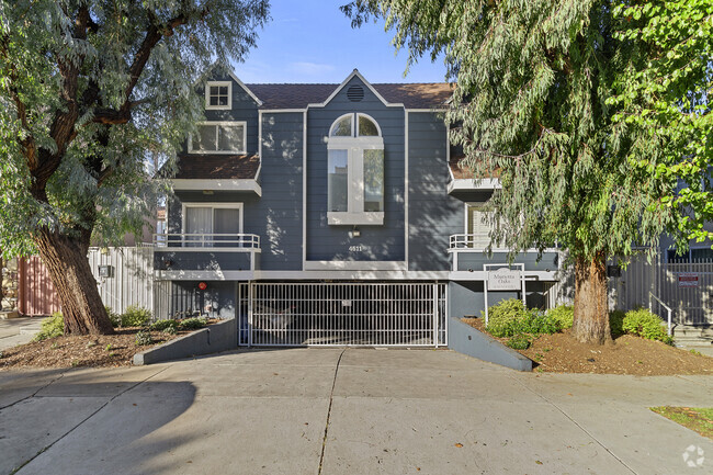 Building Photo - 4511 Murietta Ave Unit 8 Rental