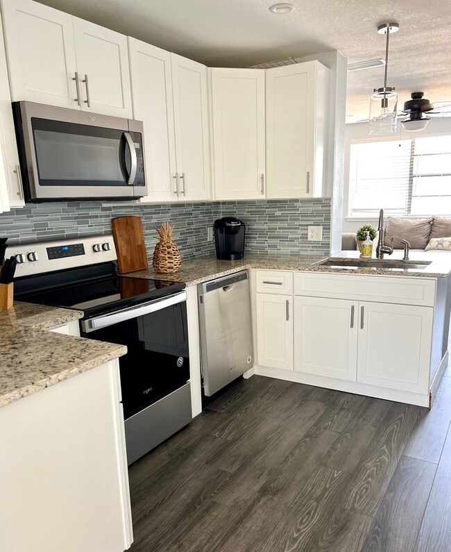 Photo - 33 Azalea Dr