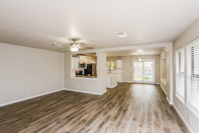 Photo - 9124 Gambier Dr