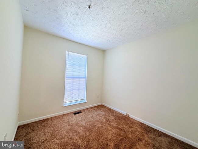 Photo - 1802 Chatfield Terrace