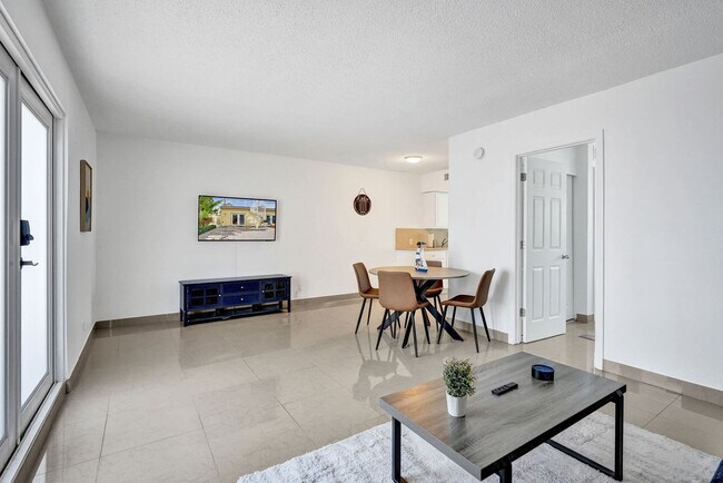 905 N Federal Hwy Unit SI ID1504071P