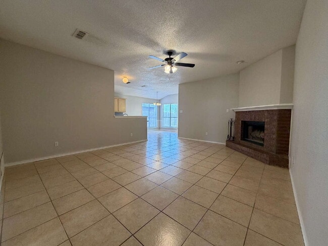 Photo - "Spacious 3-Bedroom Haven with 2 Full Baths – 1,592 Sq Ft of Comfort in Lubbock!" Unit 3