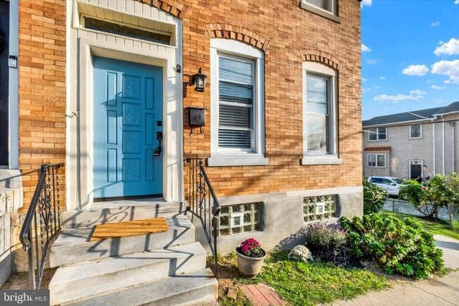 Photo - 205 Hermitage St
