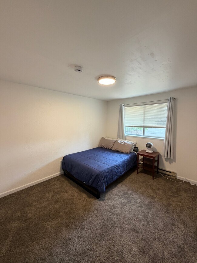 12507 42nd Ave NE