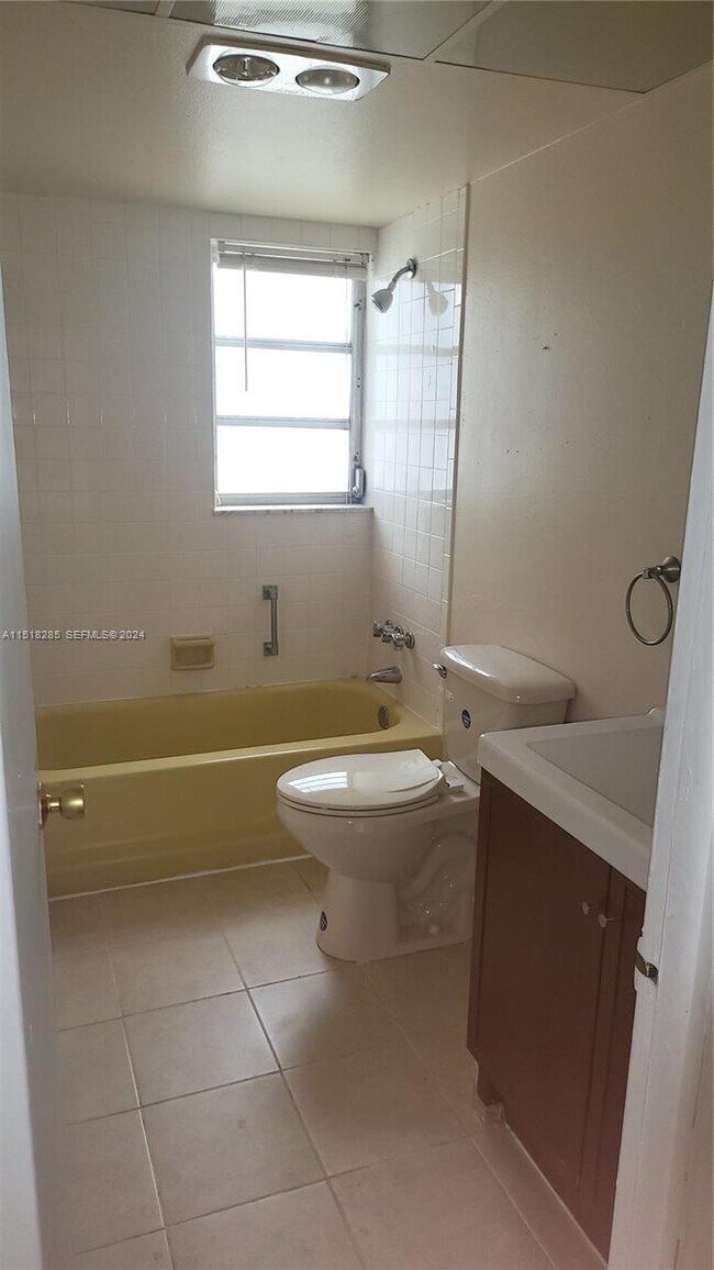 Photo - 1001 NE 14th Ave Unidad 201