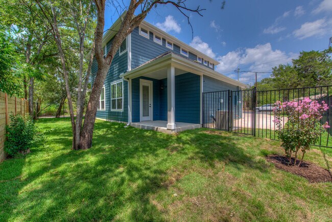 Photo - UT PRE LEASE: Newly Constructed: Luxury 4 ...