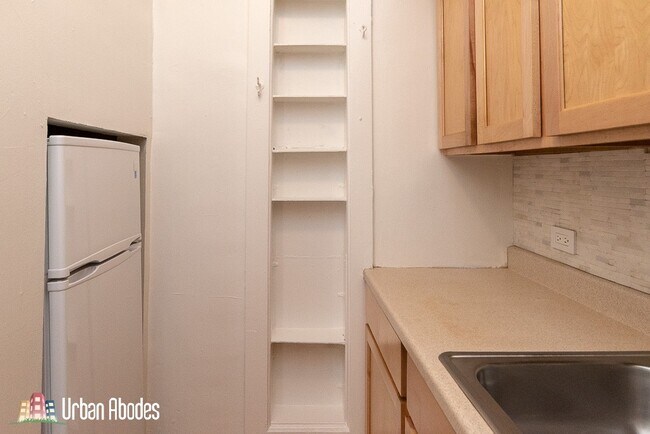 Photo - 535 W Arlington Pl Unit A00C