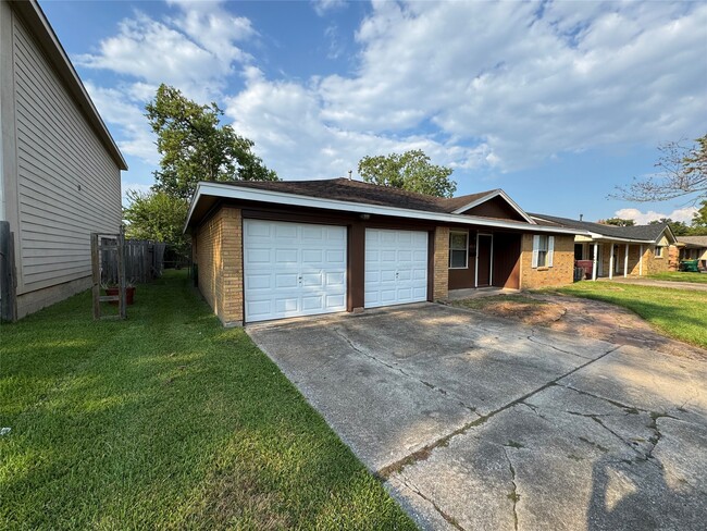 Photo - 1812 Dolphin Dr