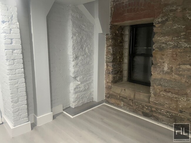 Photo - Mott Street Unit 3