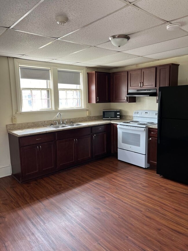 Building Photo - 171 W Louther St Unit Apt 3