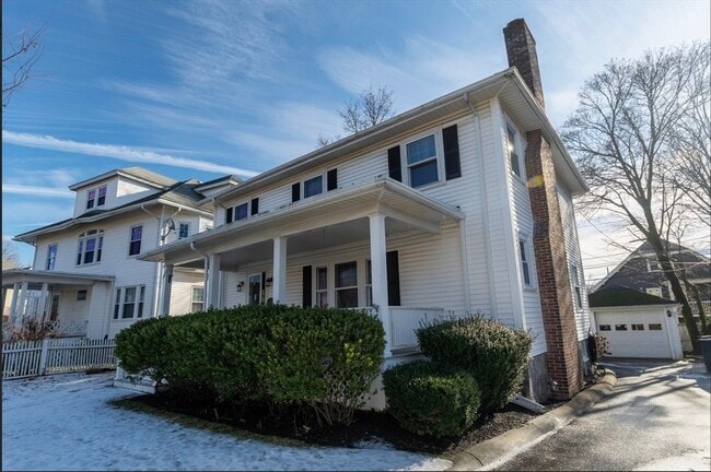 Photo - 1000 South St