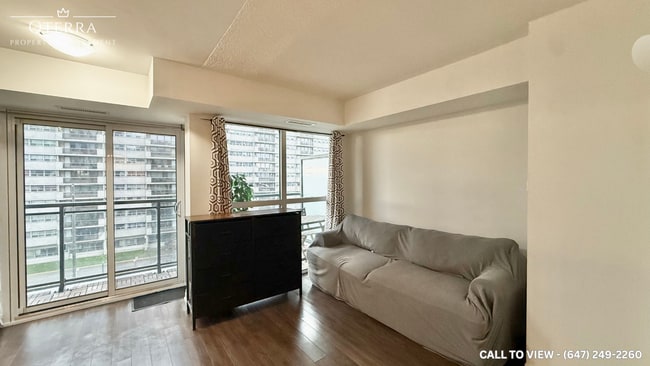 Building Photo - 20 Meadowglen Pl Unit 533-20 Meadowglen Pl, Sca