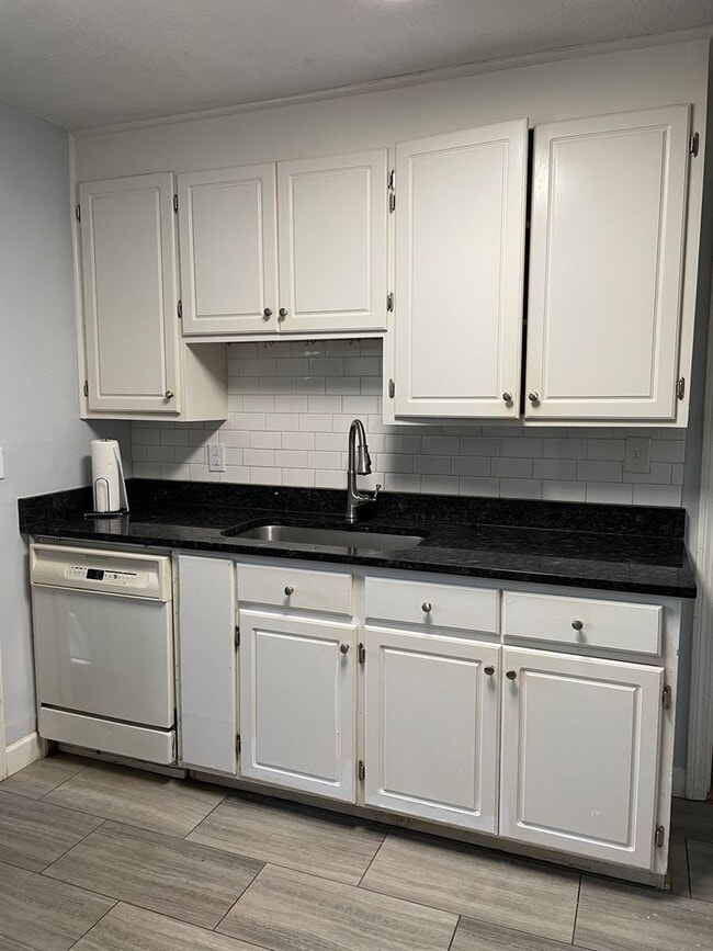 Photo - Two bedroom one bath!