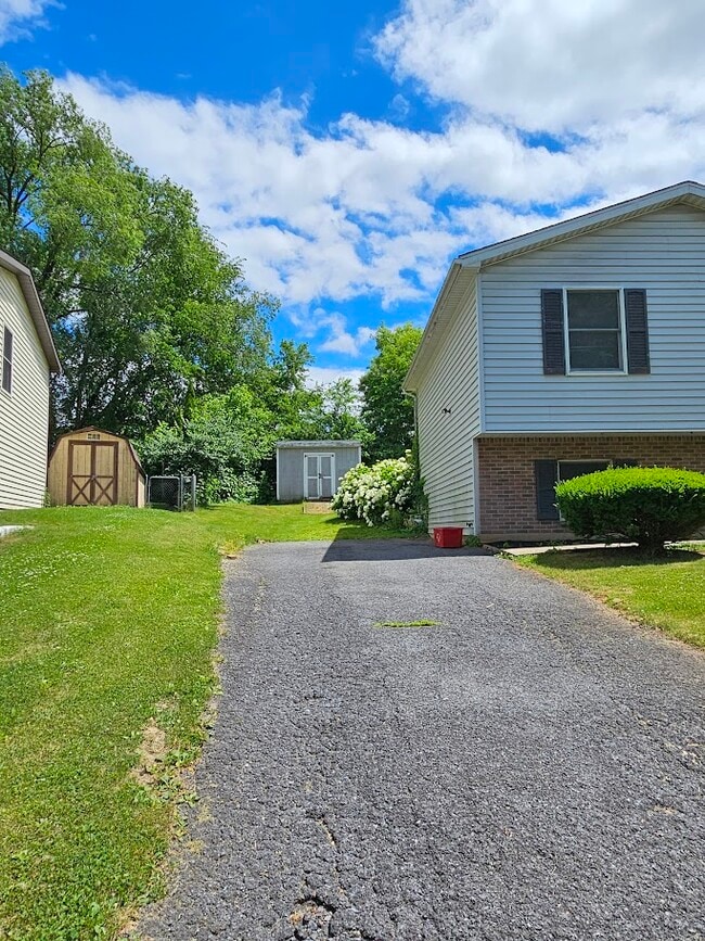 Photo - 100 Kuhns Ln