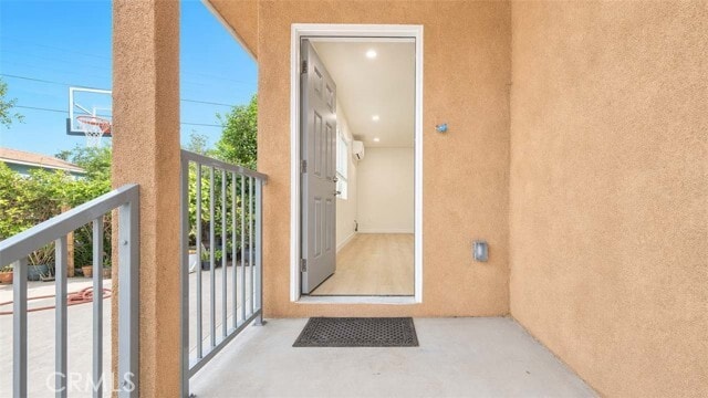 Photo - 628 W Floral Dr